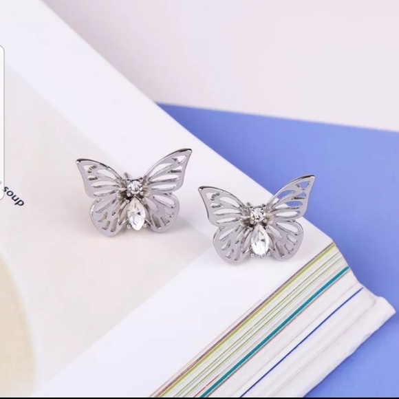 Jewelry - Butterfly crystal earrings🗂